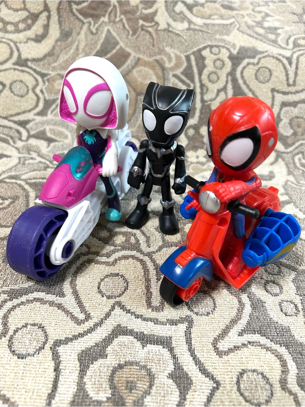 Spidey & His Amazing Friends Spiderman, Ghost-Spider, Black Panther & 2 Bikes